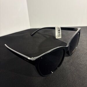 Polaroid Black Women's Sunglasses - Classic Rounded Frame